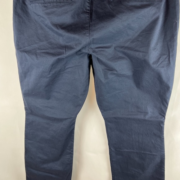 NWT Old Navy Mid-Rise Boot-Cut Khakis for Women (18) - Picture 7 of 13